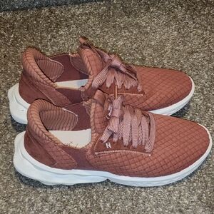 New Balance Roav Fresh Foam Elite Athletic Shoes 10 NEW